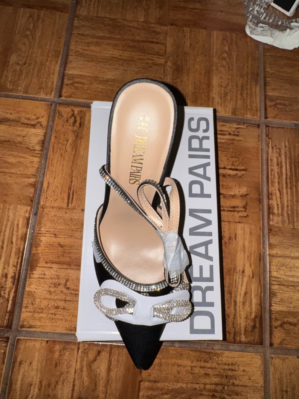 Dream Pairs Black Rhinestone Bow Heels Size 8.5 Pointed Toe Slingback